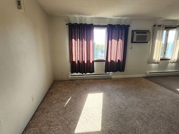 3rd image of 2900 Autumn Dr #11272089