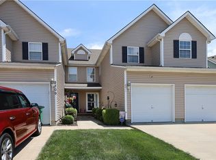 2211 SW Rambling Vine Rd, Lees Summit, MO 64082