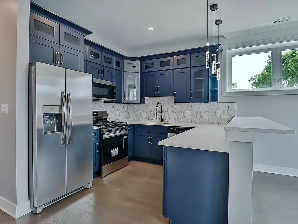 4827 S Saint Lawrence Ave #3