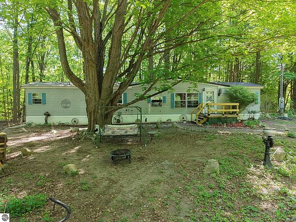 4th image of 13517 Viaduct Rd
