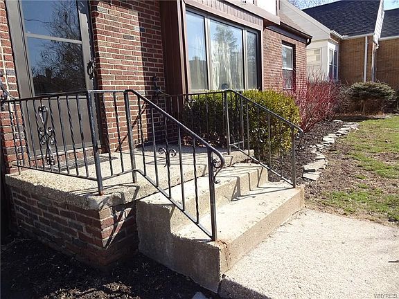3rd image of 20 Cornell Ave