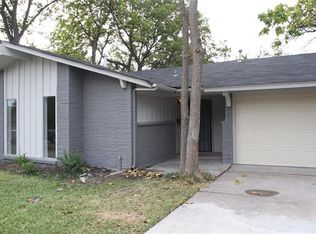 509 Forrest Hill Ln, Grand Prairie, TX 75052