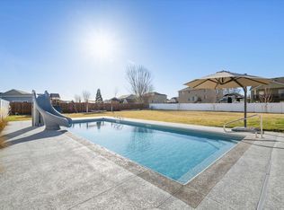 5718 Santa Fe Ln, Pasco, WA 99301