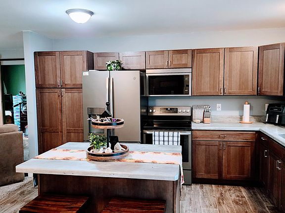 3rd image of 6076 Cedar Trce