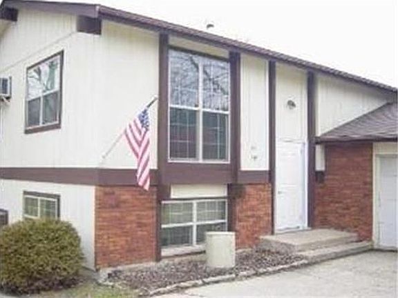 3rd image of 639 W Brickville Rd #639