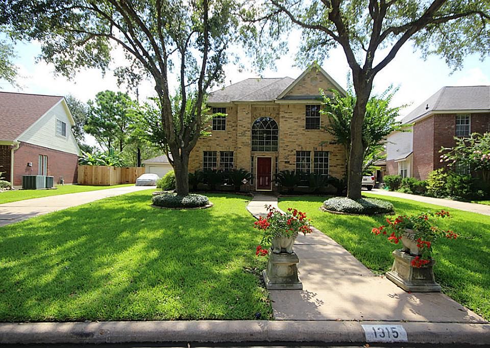 1st image of 1315 Rosemeadow Dr
