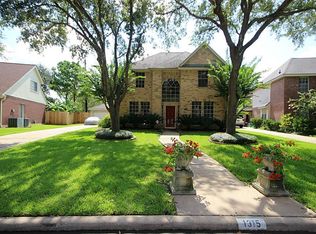 1315 Rosemeadow Dr, Houston, TX 77094