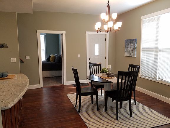 5th image of 2404 Sheridan Ave N