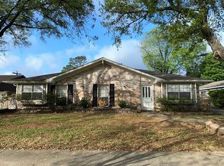 322 Queenstown Rd, Houston, TX 77015