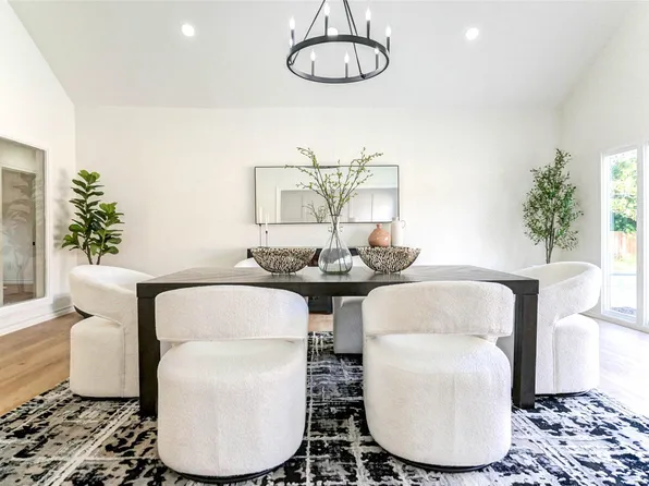 11618 Lakeside Place Dr, Houston, TX 77077