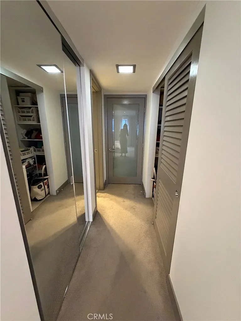 1 bed, 1.5 bath, 910 sqft, $3,800 — Photo 4