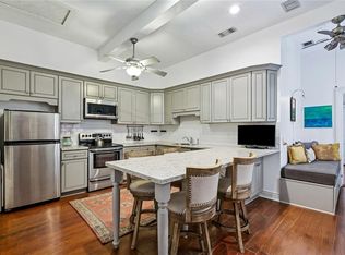 416 Burgundy St APT 3, New Orleans, LA 70112