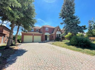 35 Fenwick Cres, Markham, ON L3R 4H6