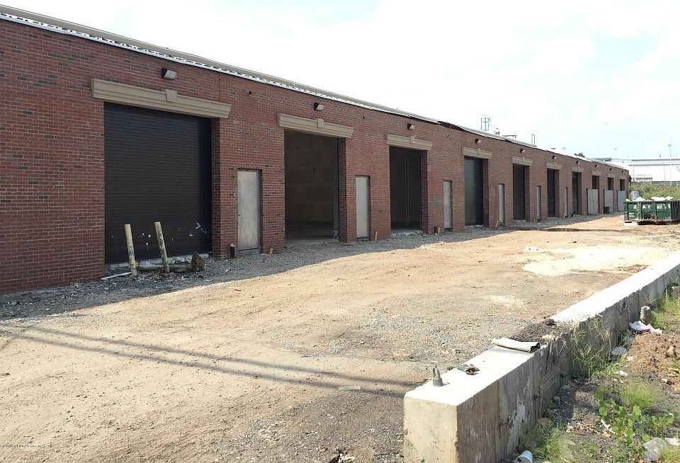 1st image of 385 Wild Ave