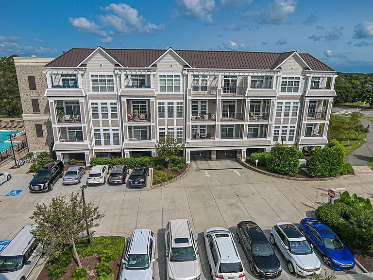 Grand View Luxury Apartments — Photo 33