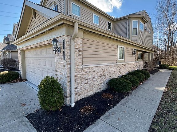 2nd image of 4493 English Oak Ct