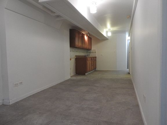 2nd image of 161 E 33rd St