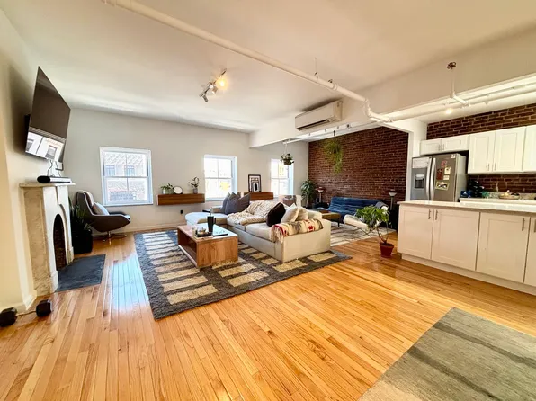 54 Greenwich Avenue image 1 of 18