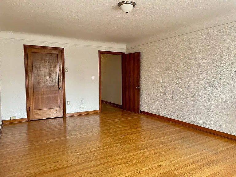 4235 Brooklyn Ave NE #202 — Photo 13