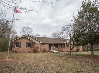 205 Colonial Cir, Wingate, NC 28174