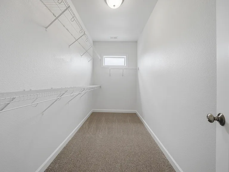 5049 Duxbury Rd — Photo 35