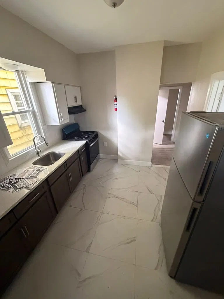 221 Wilkinson Ave — Photo 4