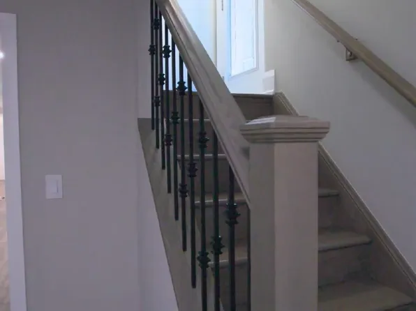 3334 Mintwood Cir #Basement, Oakville, ON L6H 0N6