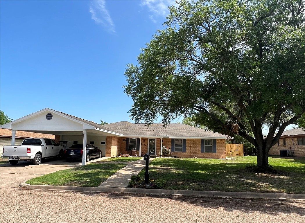 1104 N Briarwood St, Mexia, TX 76667 MLS 20297377 Zillow