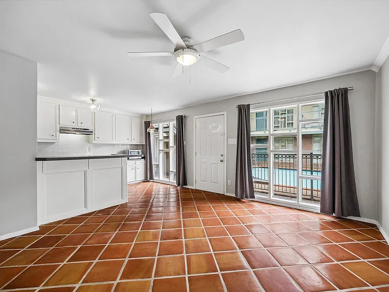 3502 Burlington St #13 — Photo 2