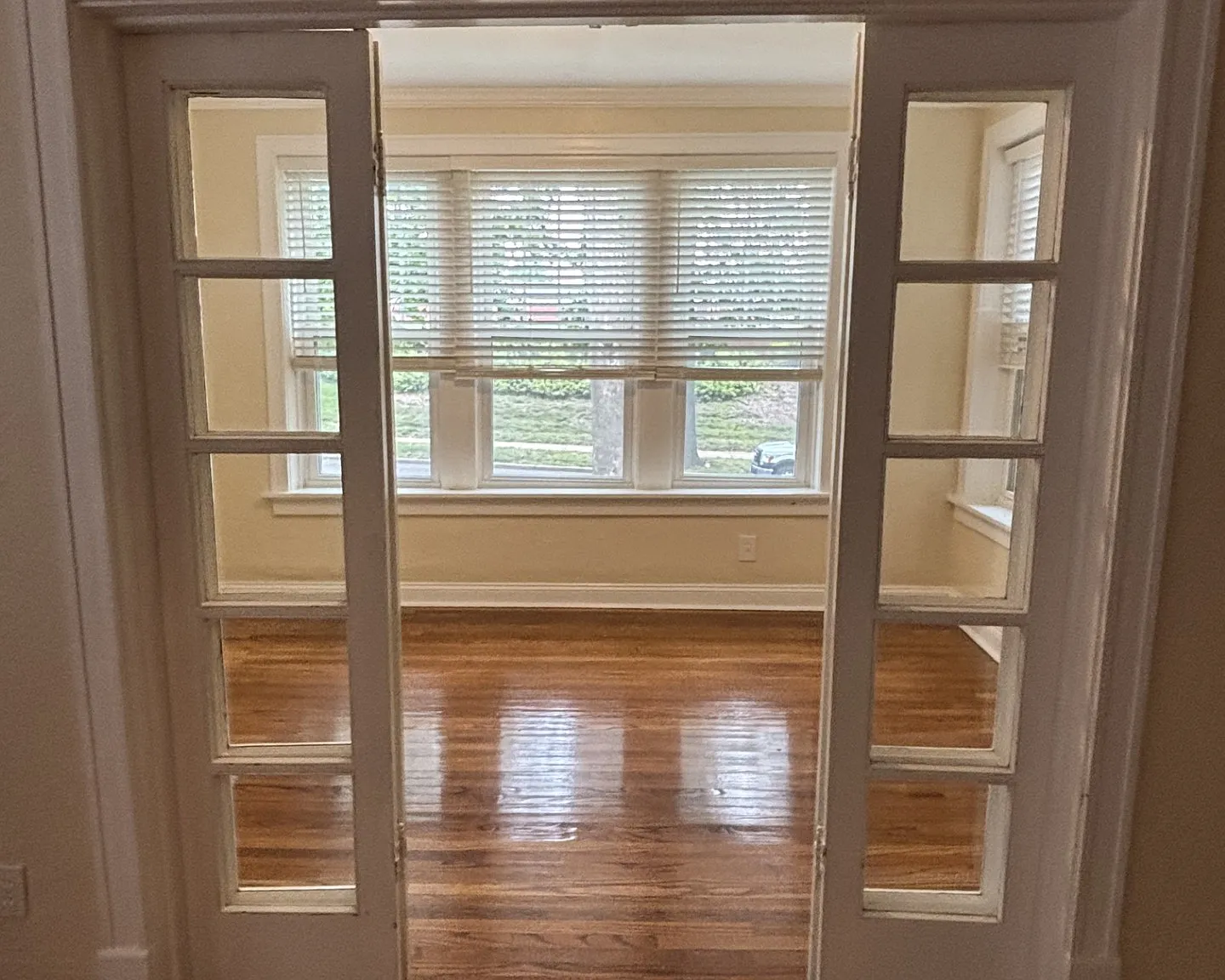 2 bed, 1100 sqft, $1,900 — Photo 3
