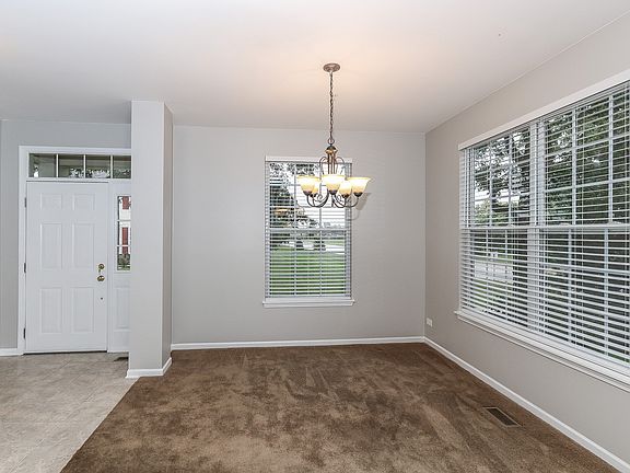 3rd image of 841 Stuarts Dr