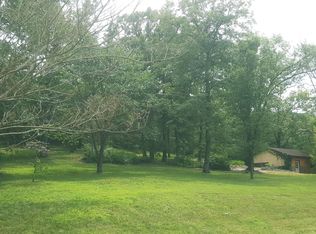 425 Stratford Rd, Hollister, MO 65672