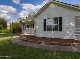 110 Jade Dr, Shepherdsville, KY 40165