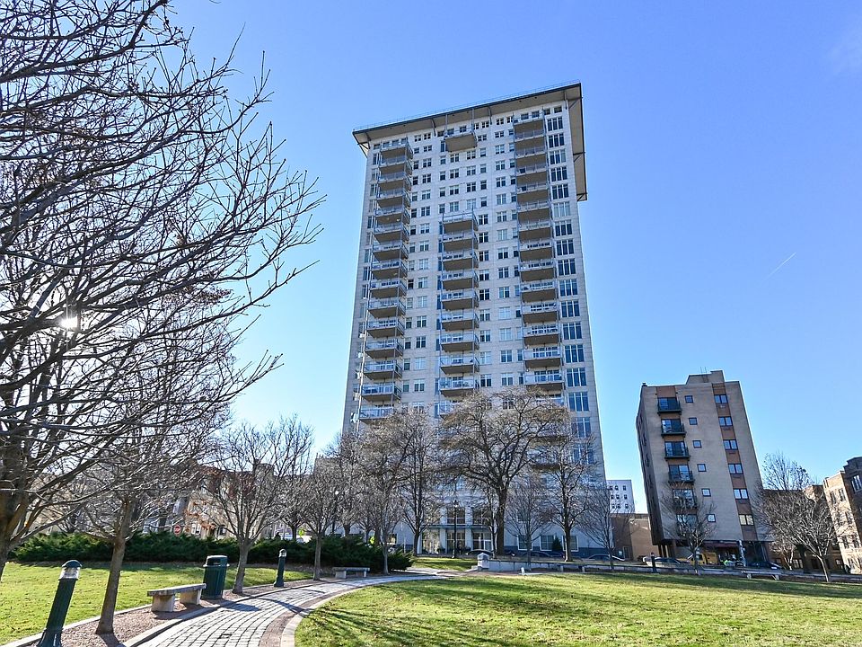 1st image of 1313 N Franklin Pl APT 804