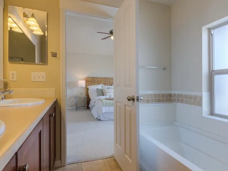 1546 Cottonwood Ave — Photo 17