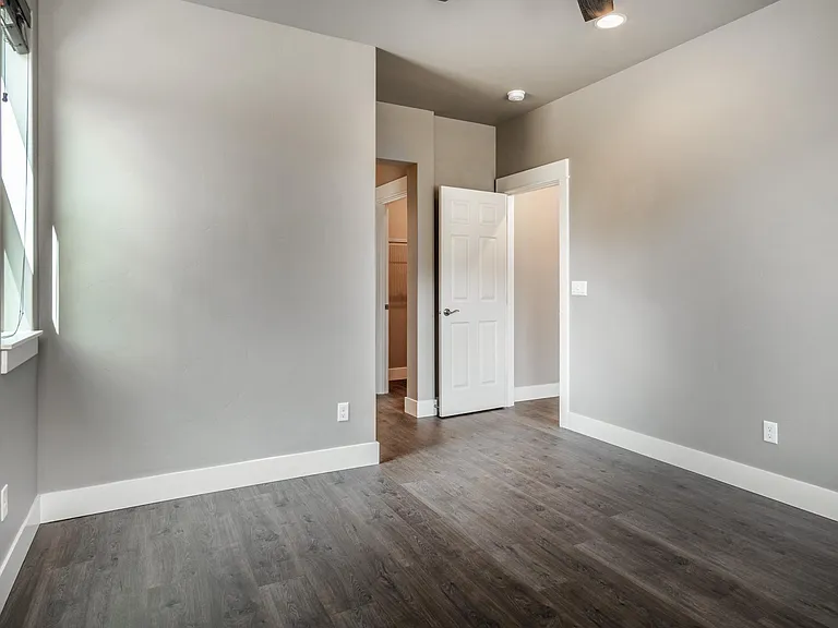 63063 NE Fairey Ct — Photo 17