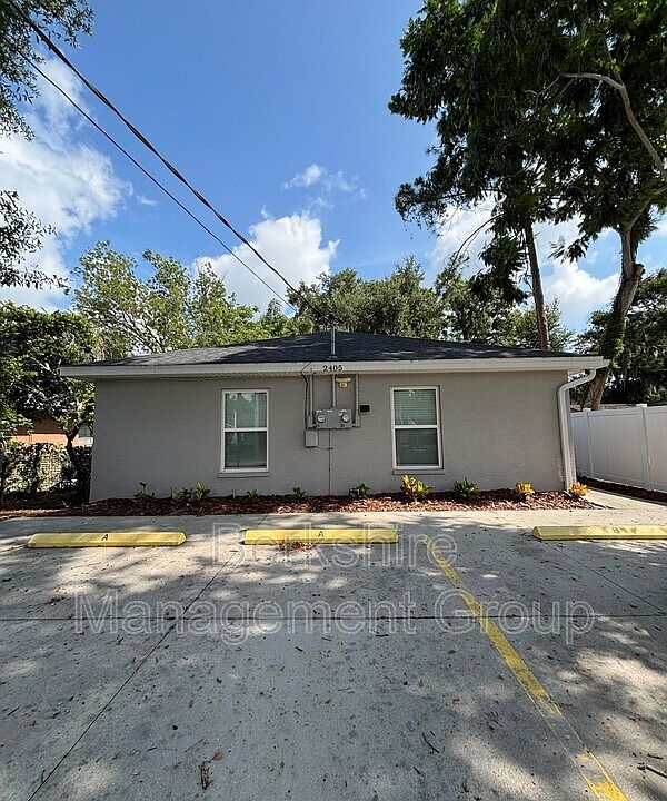 1st image of 2405 Avenue C SW #A