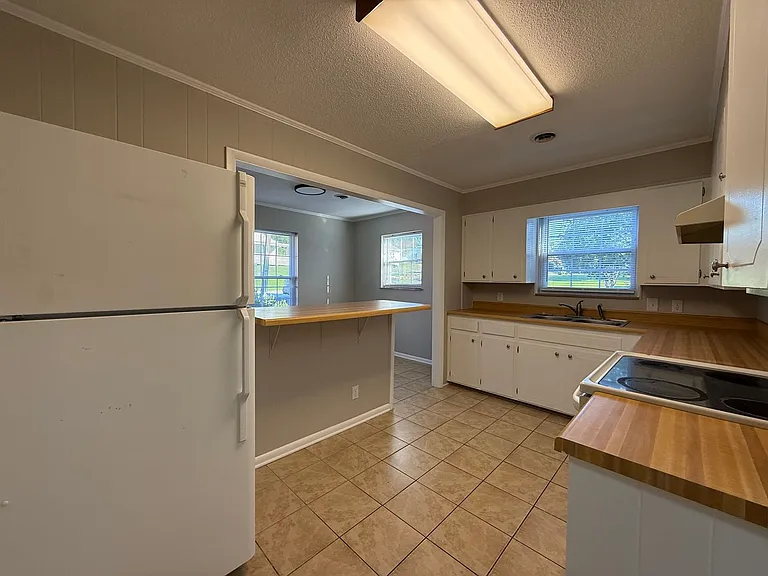 104 Skyview Dr — Photo 15