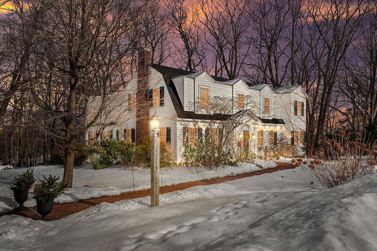 15 Rockland Road, Concord, NH 03301 | Zillow