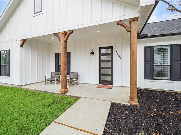 2nd image of 25747 Beaver Run Dr