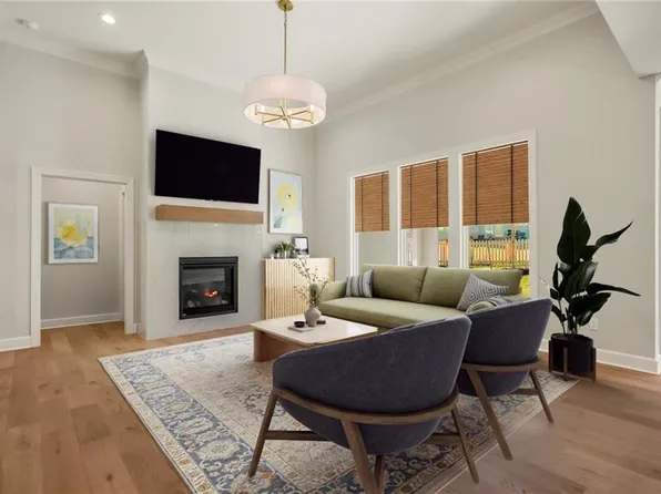 12576 S Meadow View St, Olathe, KS 66061