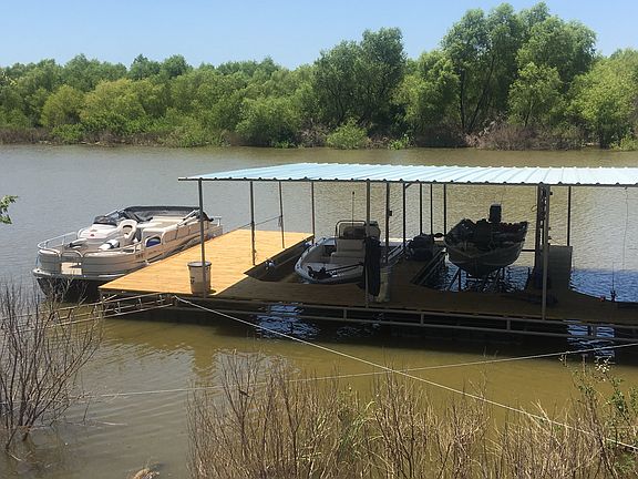 5th image of 3970 Lake Shore Dr