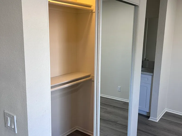 4717 Ben Ave Apartments — Photo 12