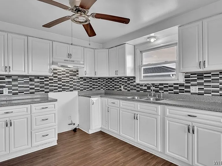 35 Crandon Blvd #2 — Photo 12