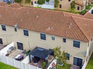 8952 W 35th Ln, Hialeah, FL 33018