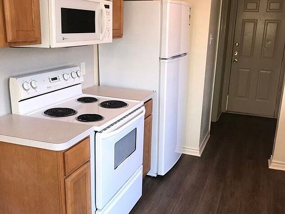 5th image of 3605 Oldenburg Ct