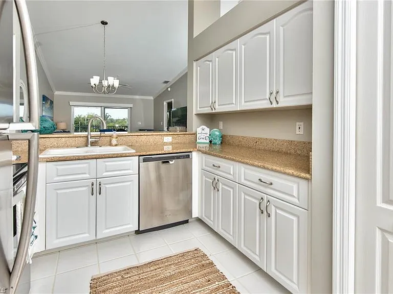 9200 Highland Woods Blvd #1310 — Photo 12