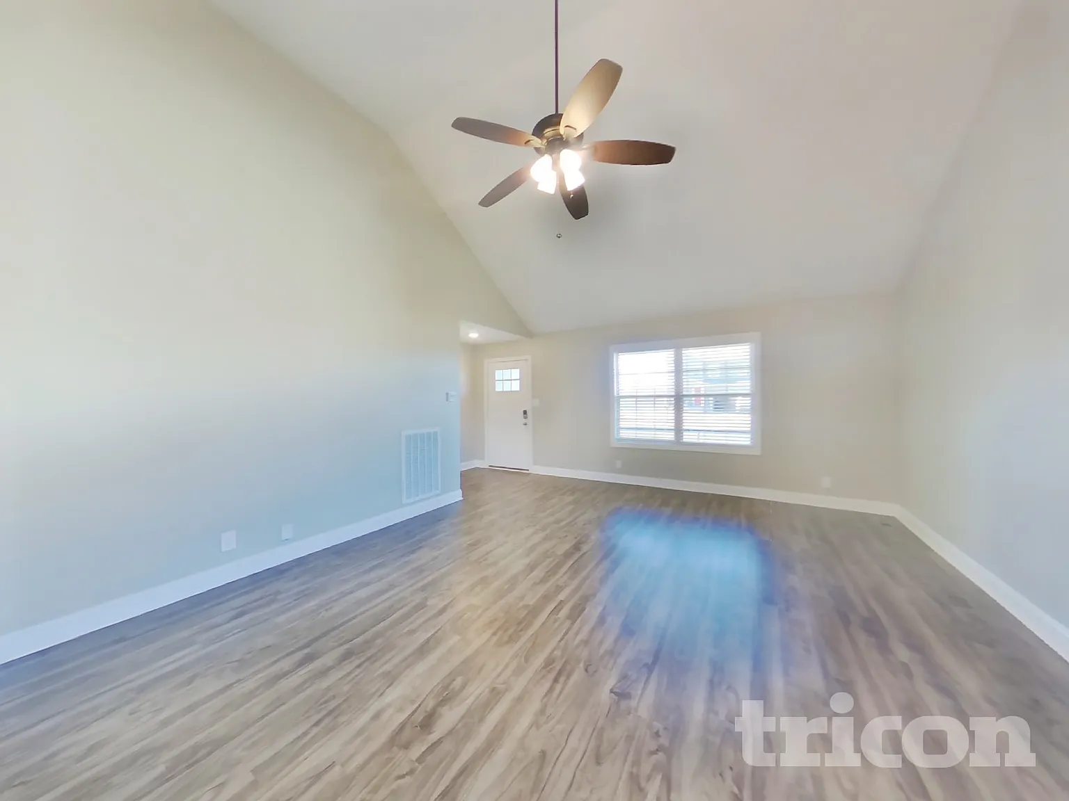 2945 Lancelot Lane Clarksville TN — Photo 2