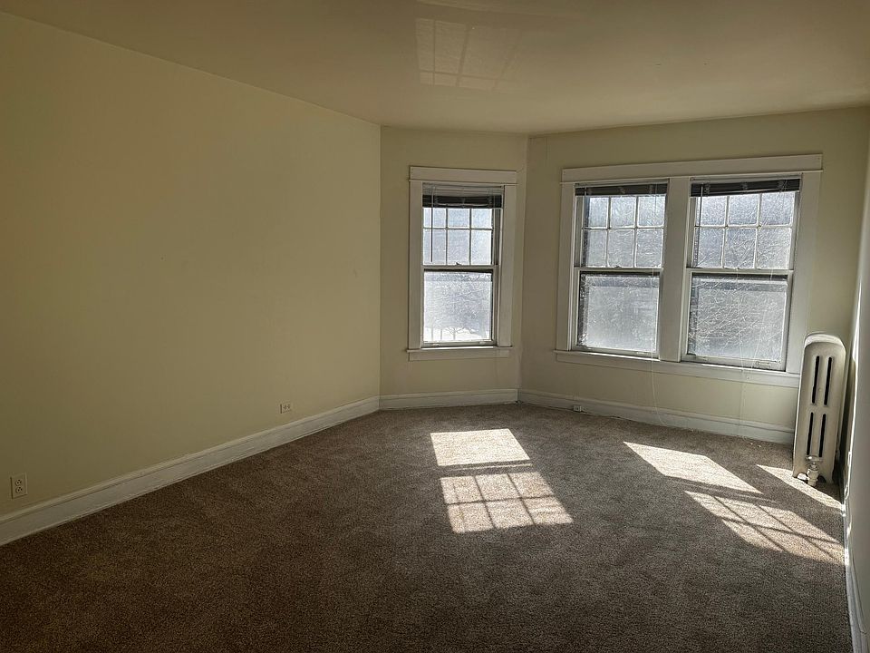 1st image of 4017 N Mozart St #3