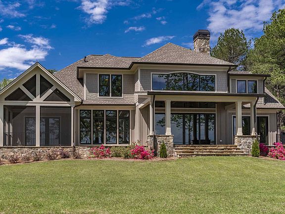 3rd image of 134 Wildwood Dr